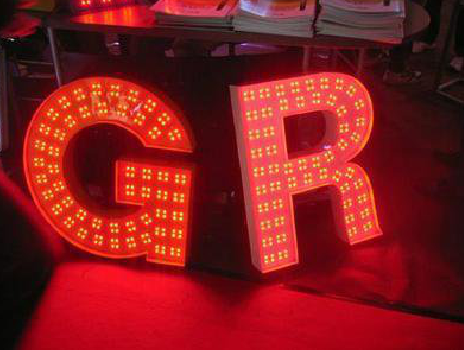 龙州LED发光字有哪些优势？